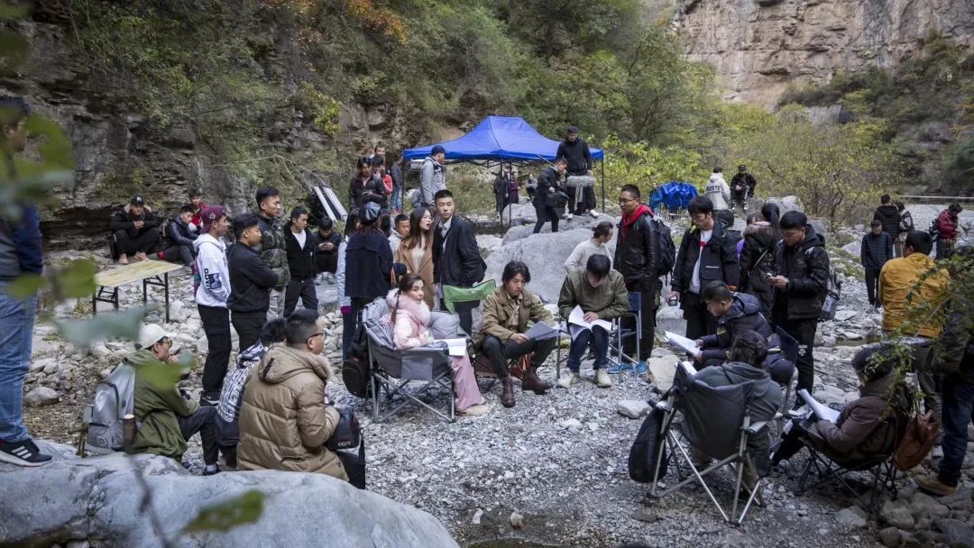 文旅影視電影尋龍探寶昨日在五龍口景區開機