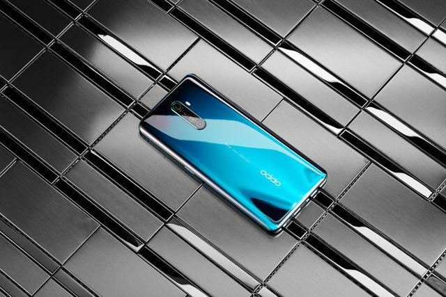 实力应援!oppo点亮双子塔为fpx打call,s9总决赛今晚巅峰上演