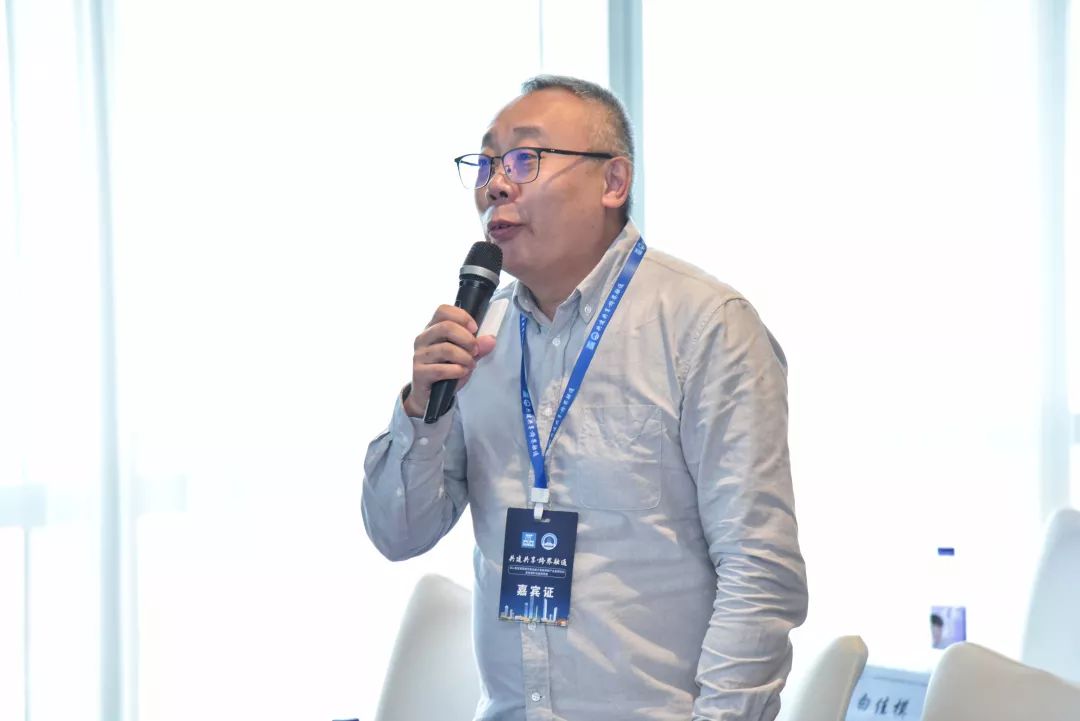 visit项目参观下午,与会嘉宾集体参观和体验了由中建照明有限公司打造