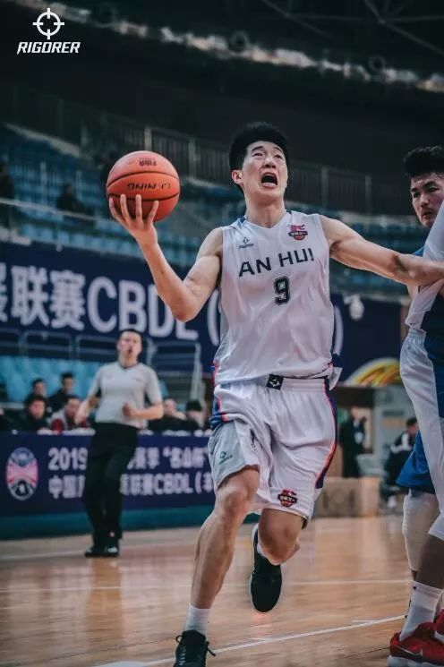 李雪松半场19分高效率打卡下班 安徽文一大胜北京首钢