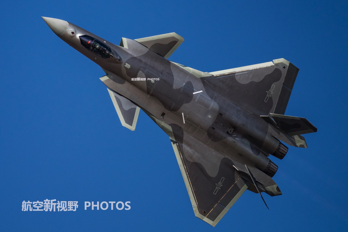 原创国产军用飞机买家秀谁是最硬核的战斗机看看这一角度就知道了