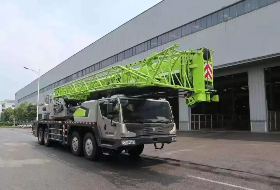 中联重科70吨吊车在近日再次升级新品ztc700h5,这是继年中618推出ztc