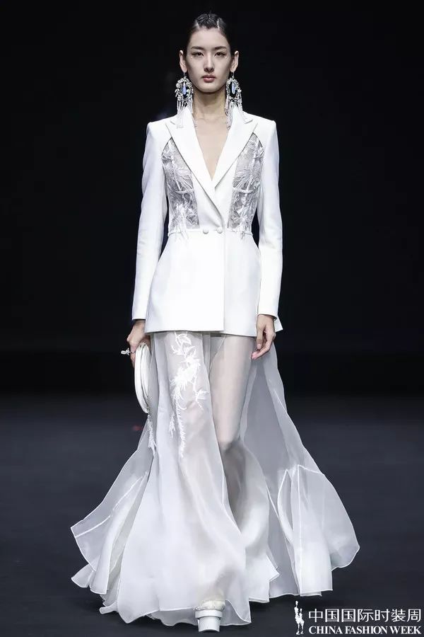 最美的中国风时装设计,还要看中国国际时装周!