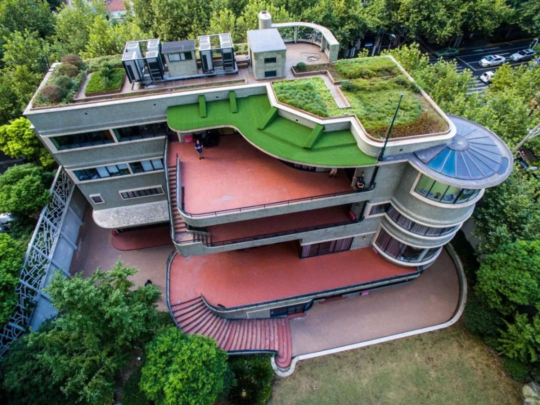 走进这幢"绿房子",见证上海滩的建筑传奇_电梯