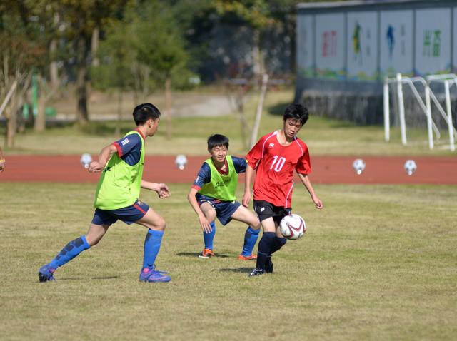 莼湖中学在2019宁波奉化校园足球赛取得优异成绩(图15)