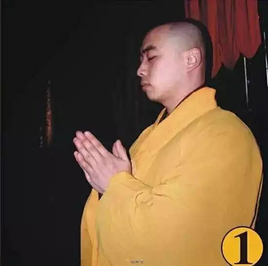 正规的拜佛姿势及每个动作代表的意思「拜佛姿势图解」_蒲团