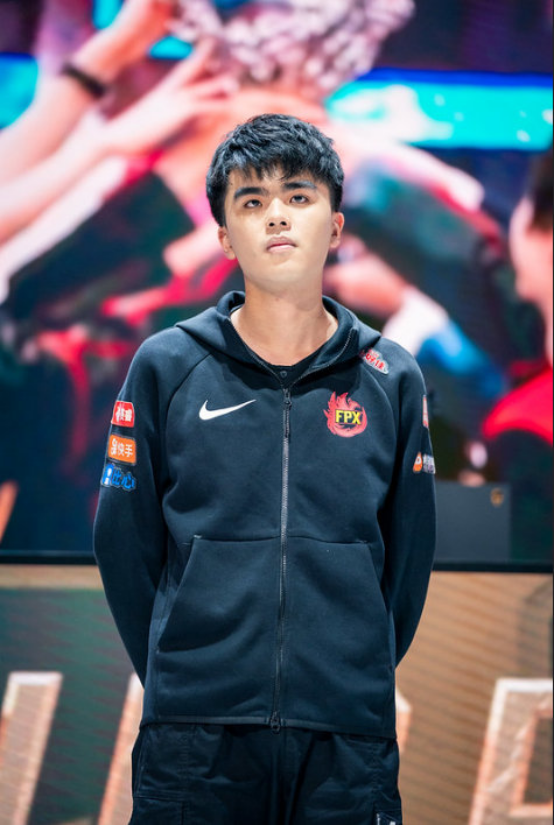 s9世界赛结束小凤凰涅盘fpx新王登基小天荣获fmvp