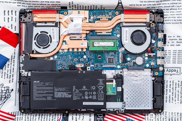 电竞甜品极速散热华硕飞行堡垒7金属电竞游戏本的深入解析