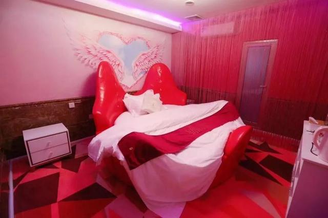 8元/间,使用有效期两个月希尔顿欢朋酒店提供:原价428元大床房1间