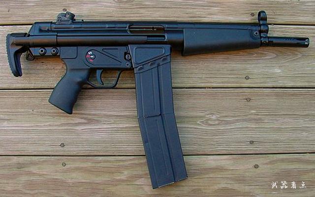 1/ 12 英国号称世界最强的mc51冲锋枪:该枪并不是不是hk公司的原产品