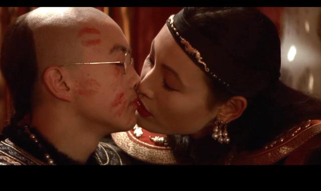 一部电影读懂溥仪中国最后一个皇帝3岁登基一生被囚