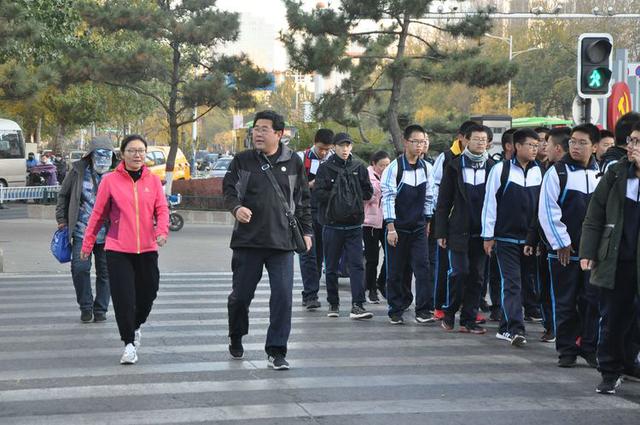 秦皇岛市第五中学高一年级师生2019远足活动(图1)