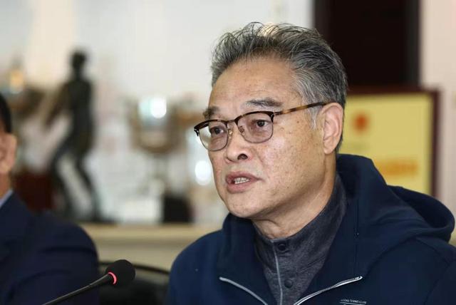 64岁老帅沈富麟中国男排身体条件历史最佳向郎平学习冲击奥运