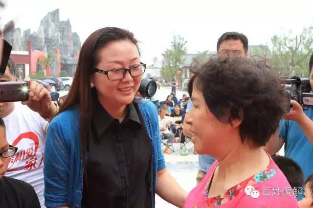 奔波各地公共频道百姓调解员:何玲她,就是河南广播电视台公共频道