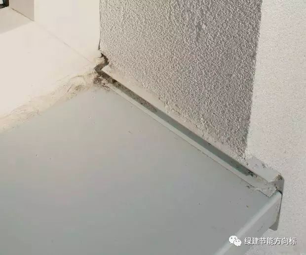 金属窗台板不应只是被动房的标配所有想做好窗口防水的效果的项目都该