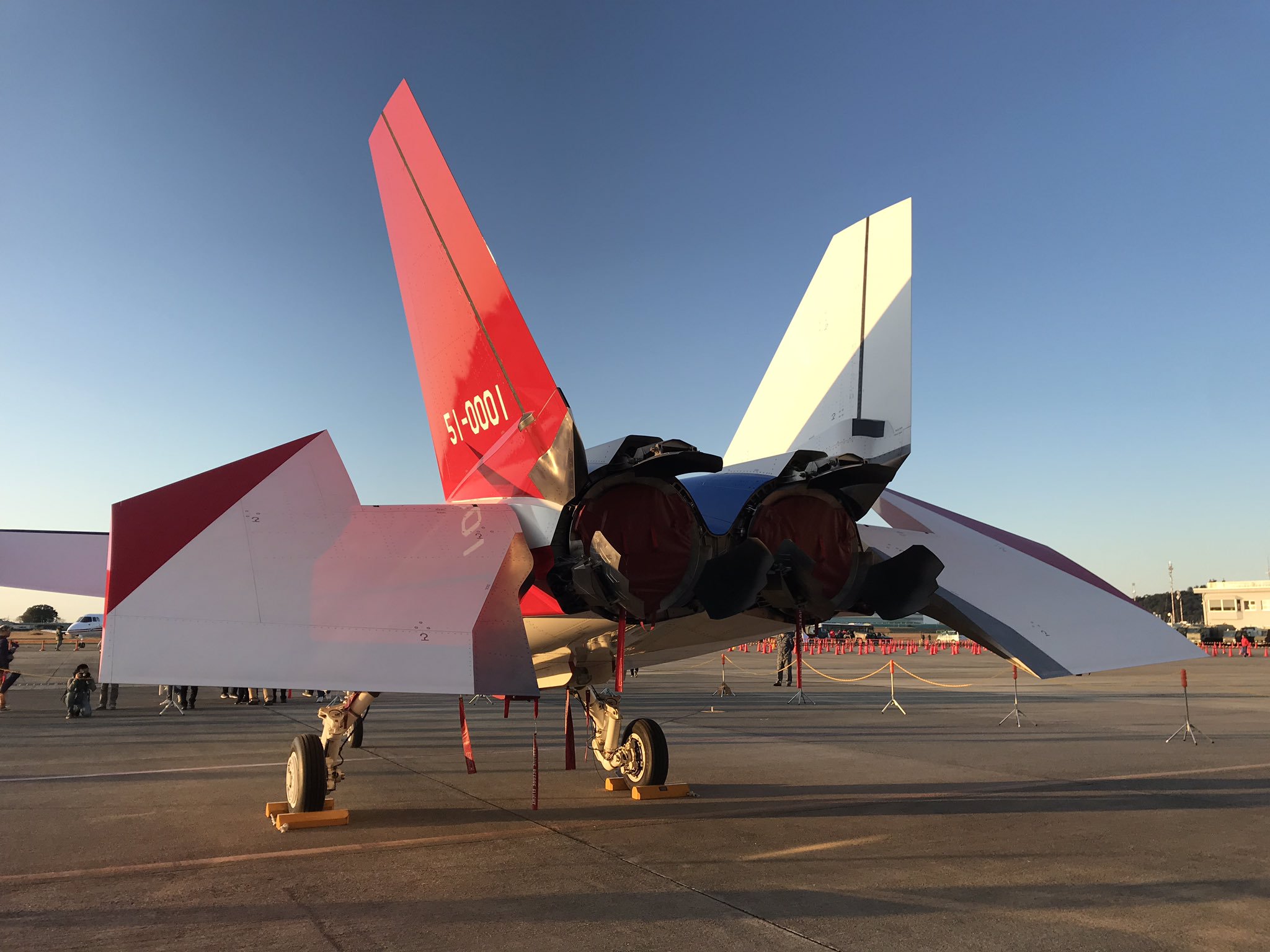 零距离围观日本心神战机02矢量尾喷管大方裸露