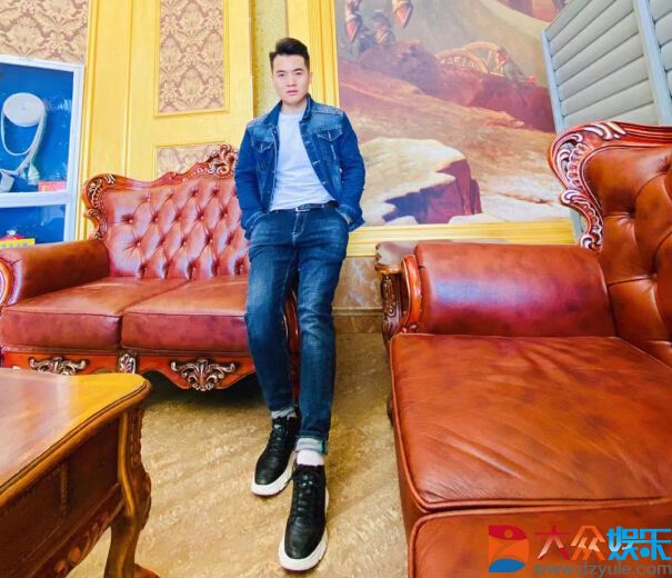 功夫主持人演员王涛连续主演3部电影杀青