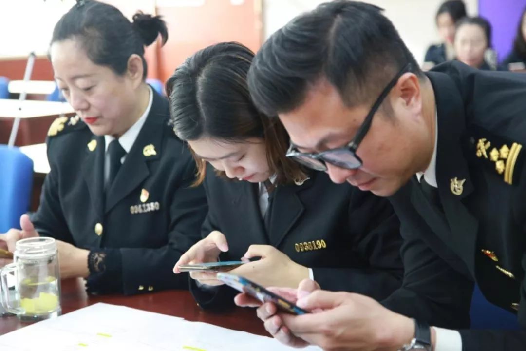 营口海关服务大局普法行暨庆祝建国70周年法治知识竞赛