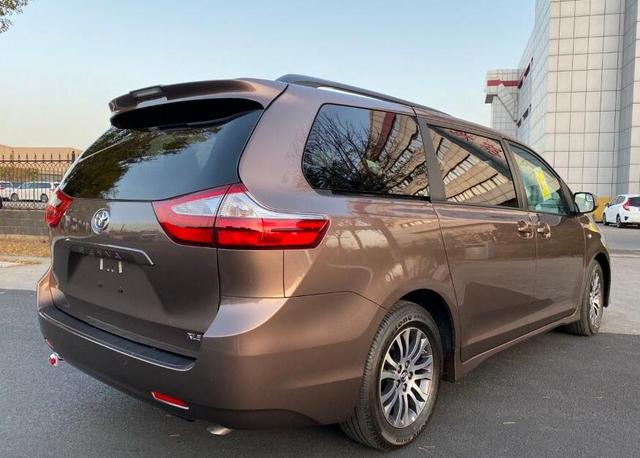 全新2020款四驱丰田塞纳mpv亮相配35升6缸动力预售40万起