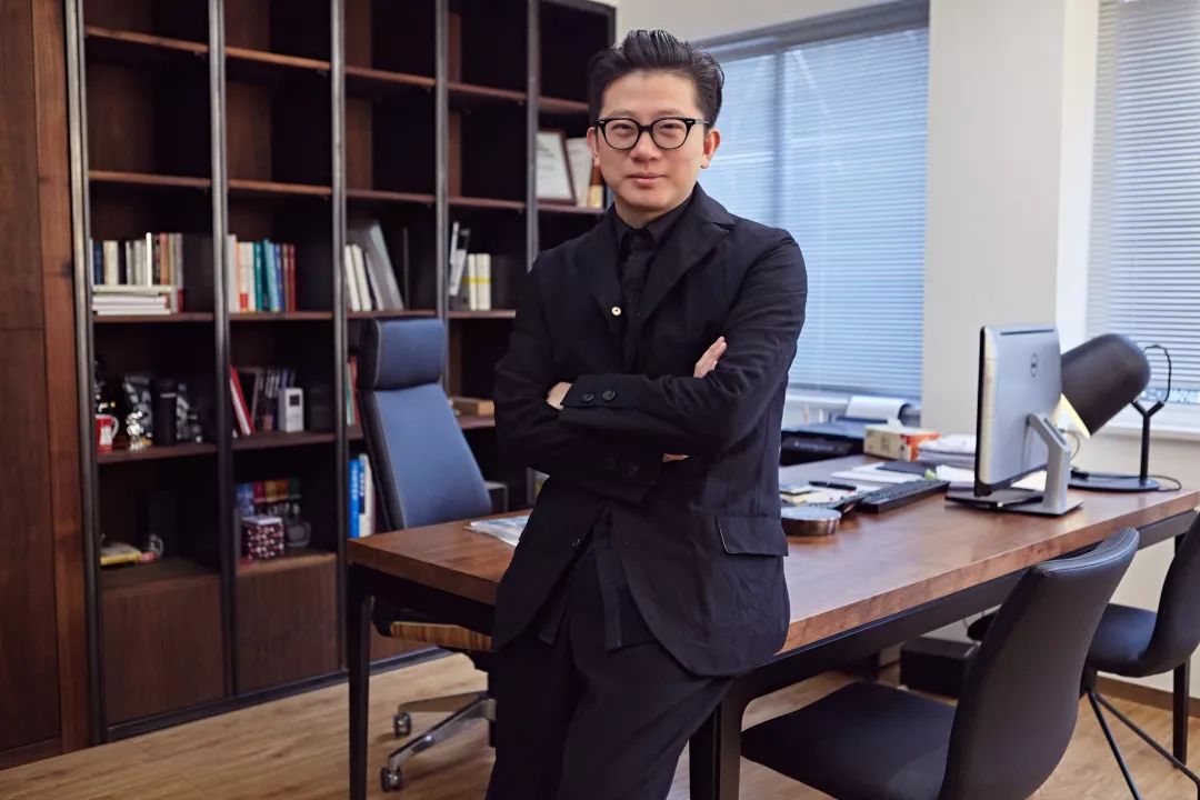 年度时尚创新力人物 :赵烈江时尚品牌类奖项涵盖年度时尚mcn机构 :伊