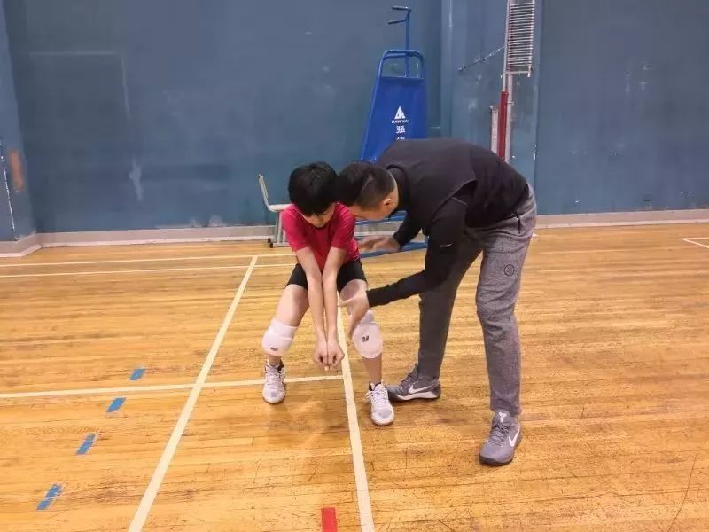 或许是在老师的影响下,张弘发现自己对于"当排球教练"这件事有更大的