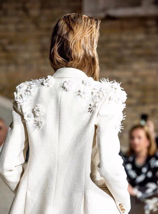 有趣的服装立体花卉工艺附教程