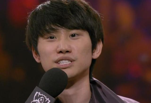 doinb计划今年退役那uzi呢他的动态以给出答案