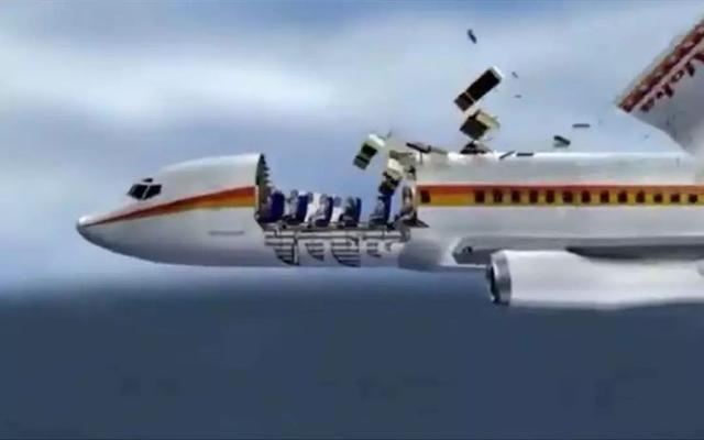 听说过敞篷车敞篷飞机见过吗这架飞机空中变敞篷差点酿大祸