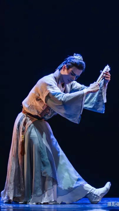 胡岩丨谈中国古典舞作品纸扇书生的创作