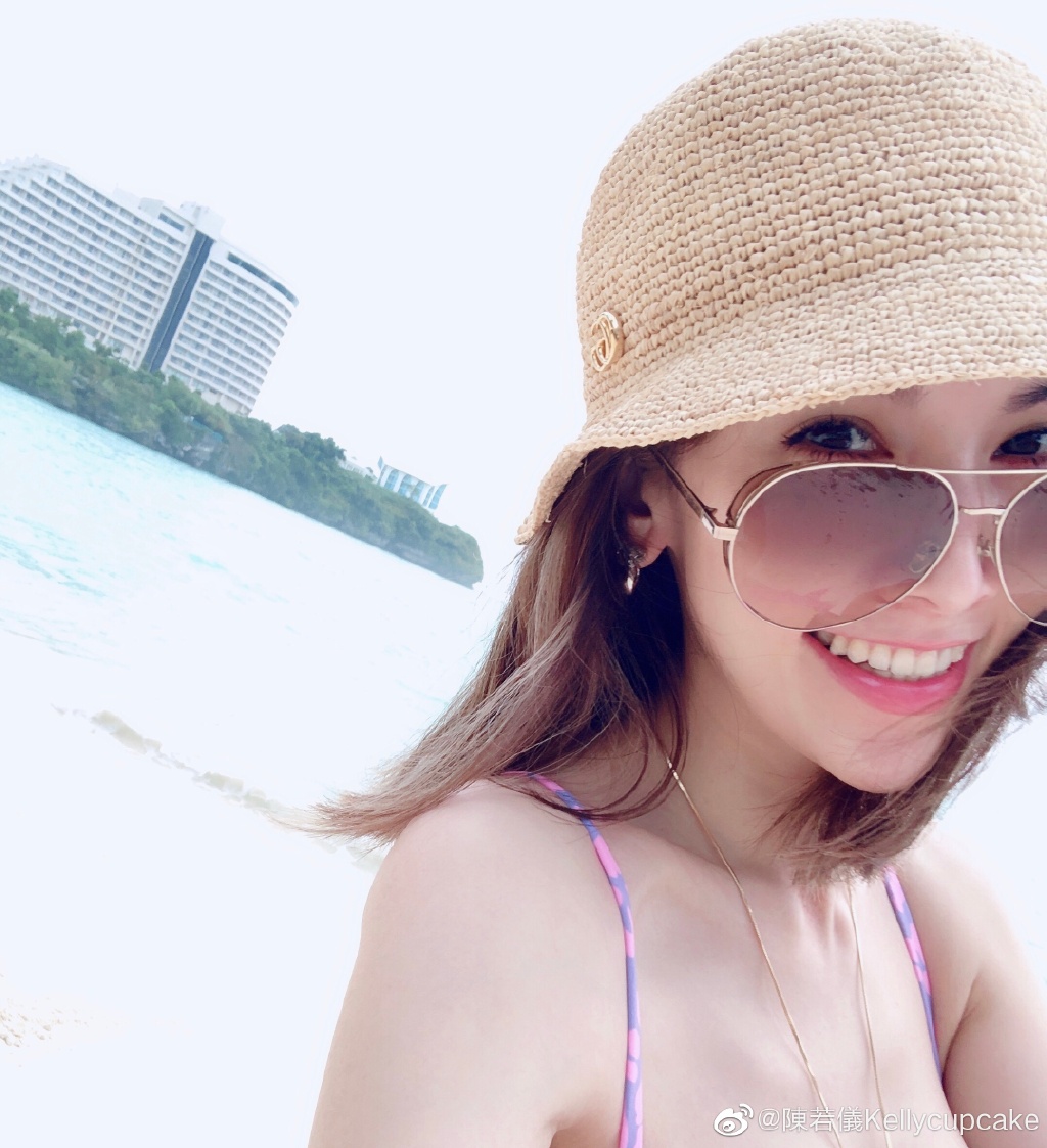 林志颖发声道歉此前妻子陈若仪因旅游时坐台阶拍照被指责