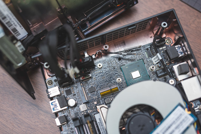 2l大小的迷你电脑用起来有什么区别华硕vc66