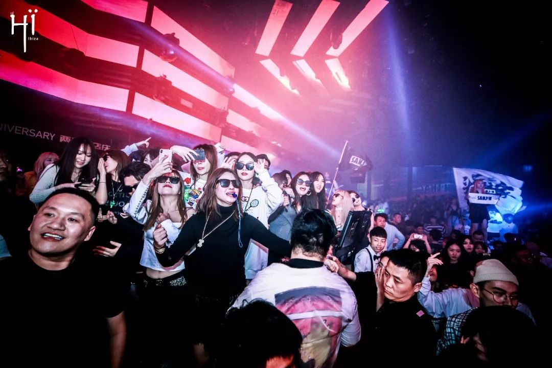 妈呀抱抱摇也太好玩了叭