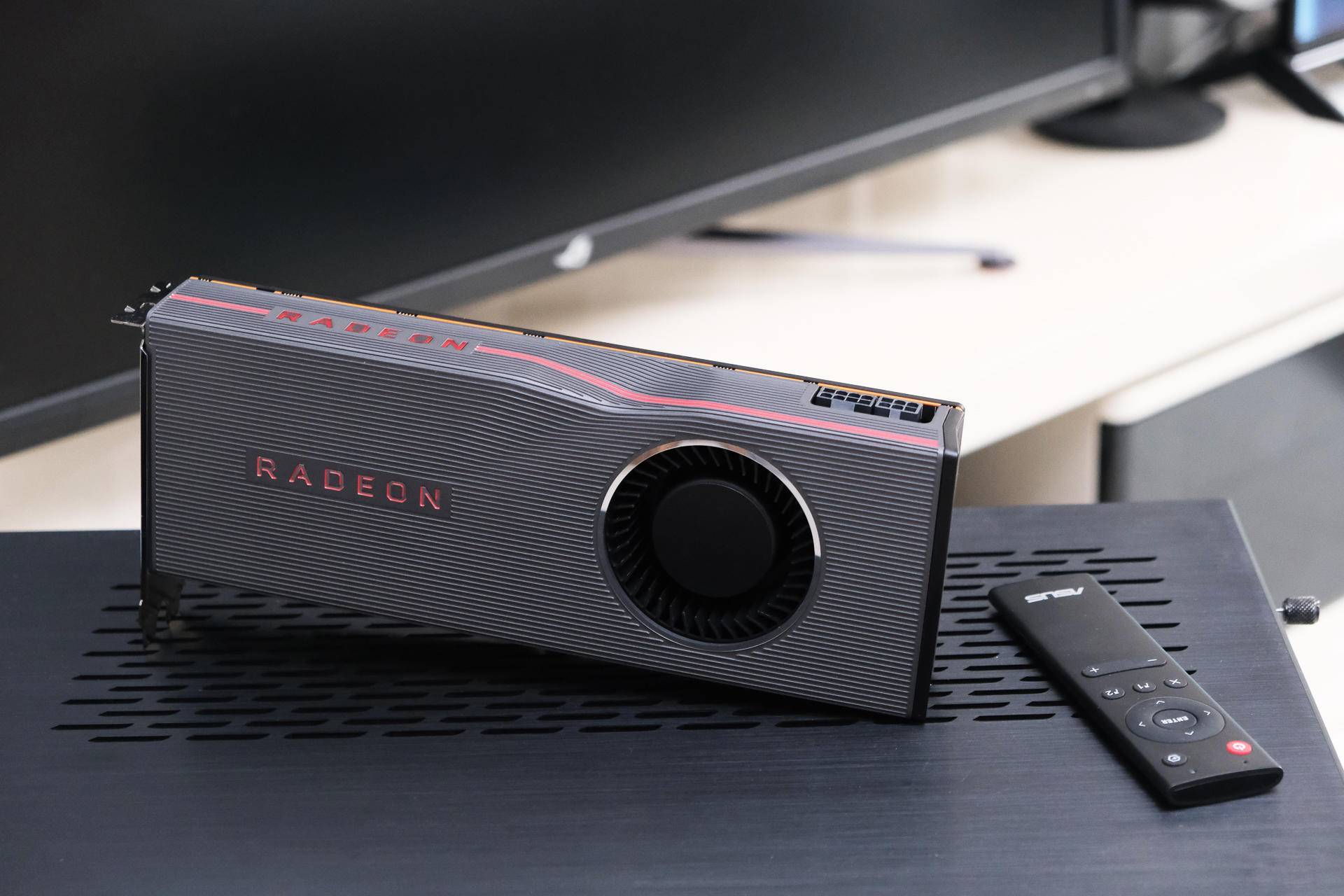 43寸梦幻巨屏华硕rogxg438q显示器