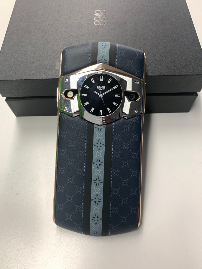 8848灵感m5 实物手上图赏:稳重与灵动切换自如