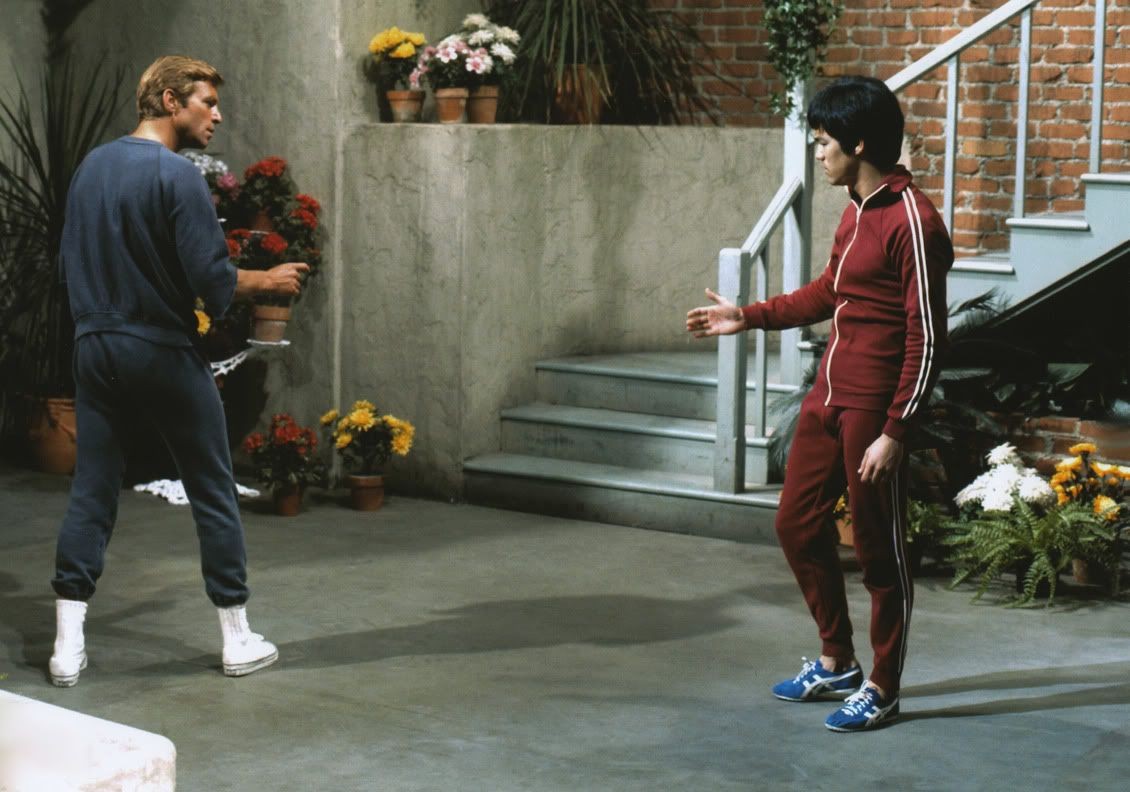 李小龙最爱的鬼冢虎以篮球鞋发家却去做了跑鞋