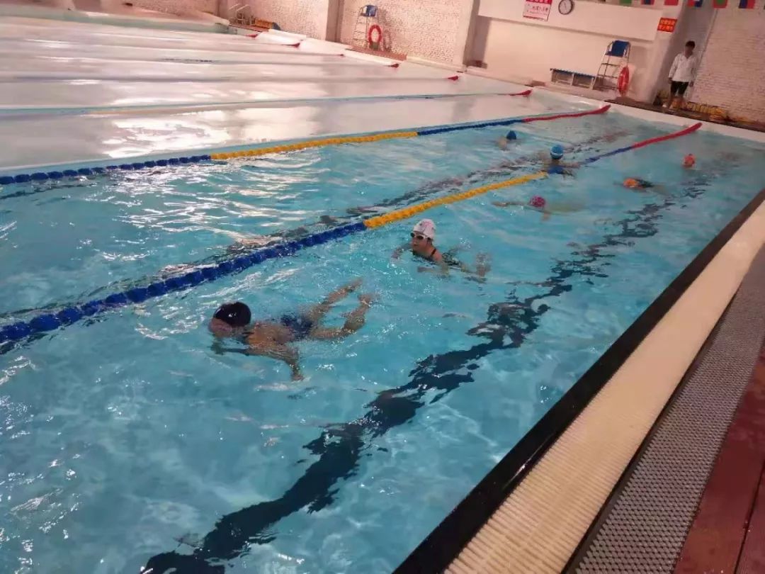 一马当先,"泳"往直前_游泳