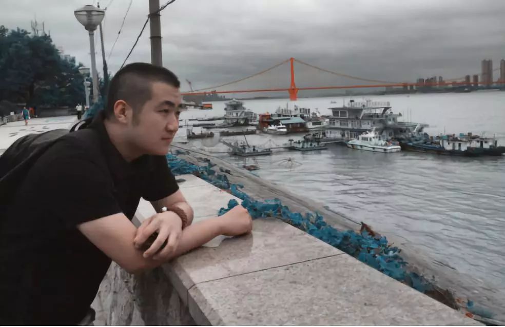 艺术赏析装置艺术家李顺义