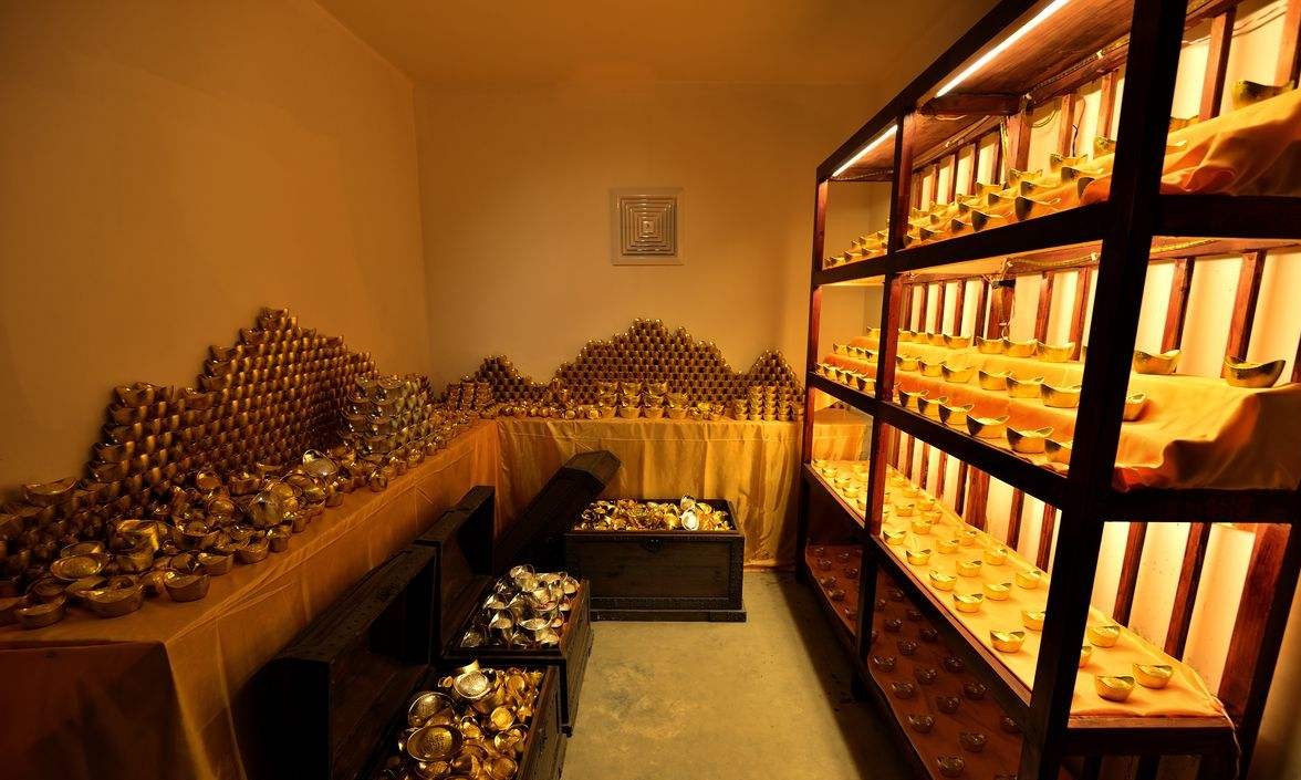 嘉庆对和珅恨之入骨,迫不及待把他赐死,为何会饶了他的家人?