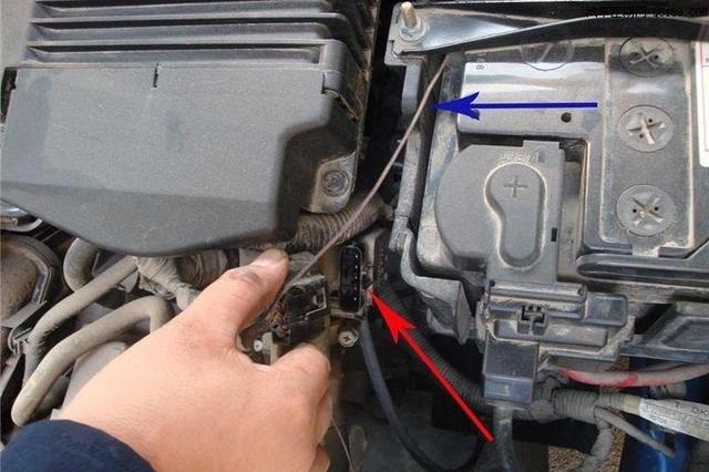 写在最后:空气流量计自身设计的比较结实,加之安装位置的机械压力不大