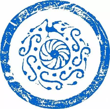 秦代的瓦当纹饰多种多样,有动物纹,昆虫纹,飞禽纹,植物纹等;汉代瓦当