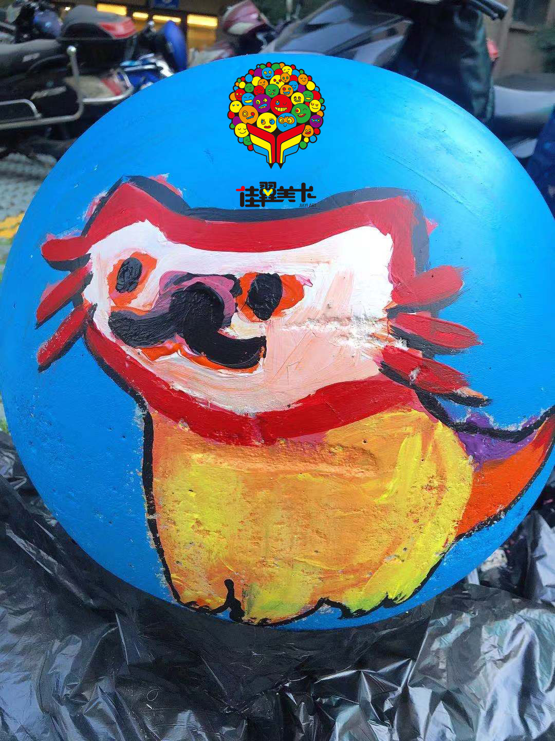 小区石球涂鸦快看有你的作品吗?