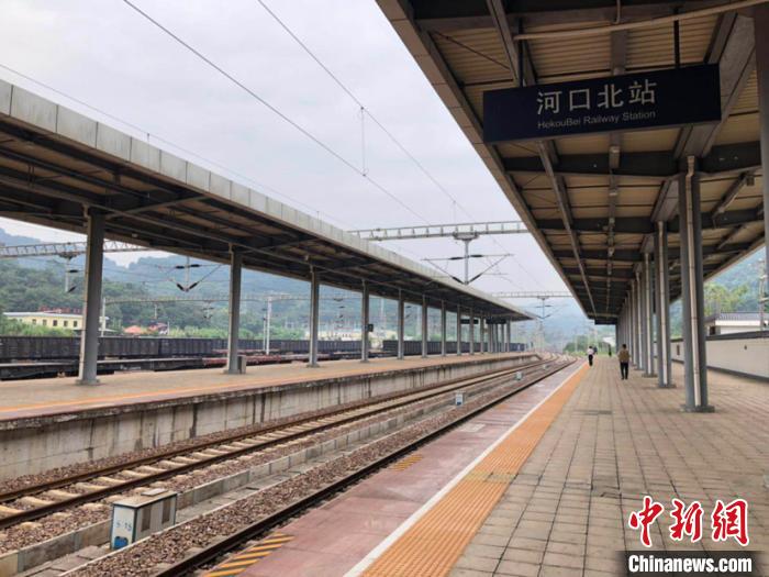 云南昆玉河铁路不动产权证颁证进入尾声