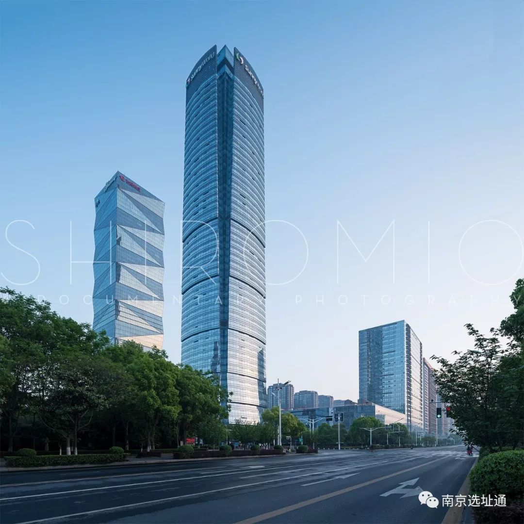 南京河西cbd地标性建筑之一新地中心超甲级品质办公首选