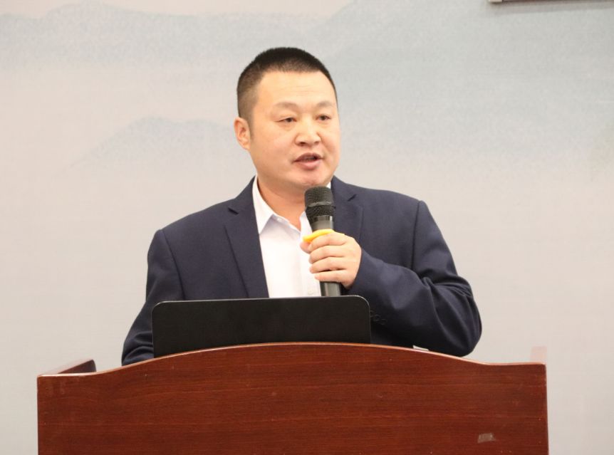 永湖中学邵强辉校长