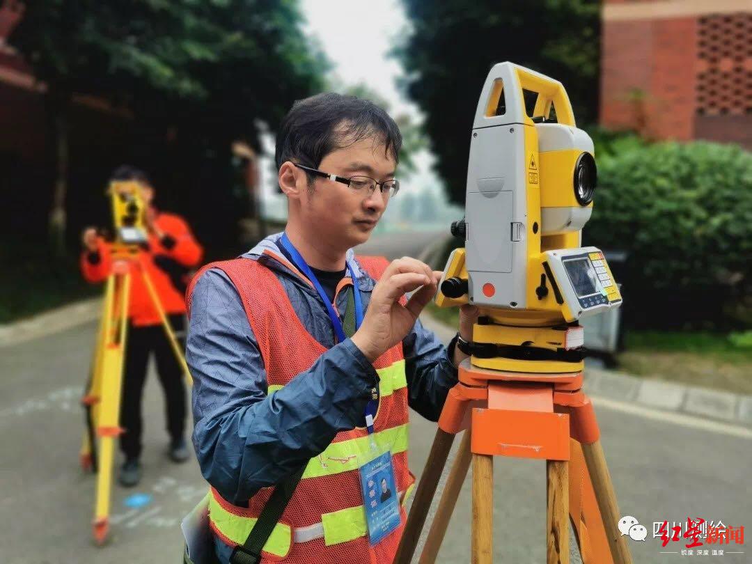 精确到毫米这群高手齐聚蓉城进行不动产测绘比赛