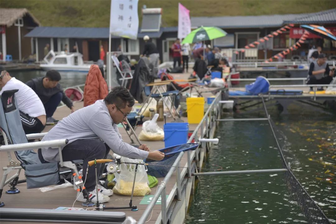 万峰湖筏钓最佳钓场图片