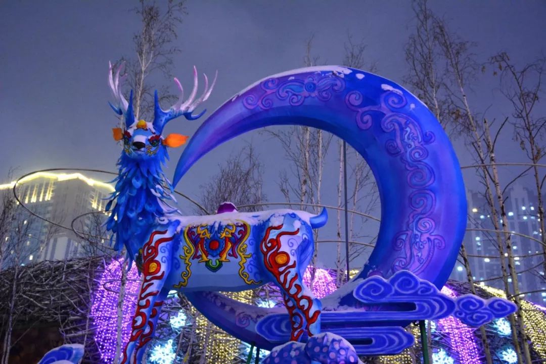 龙江首届超大规模花灯节哈尔滨融创乐园花灯大世界11月23日华彩绽放