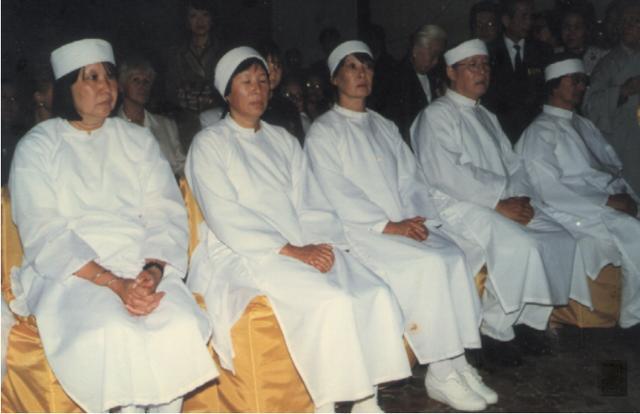 7月31日保大遗孀法国女子莫尼克·博多和其子女阮朝末代皇太子及皇子