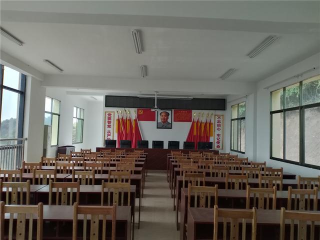 娄星区蛇形山镇新南口大变样生活越来越好