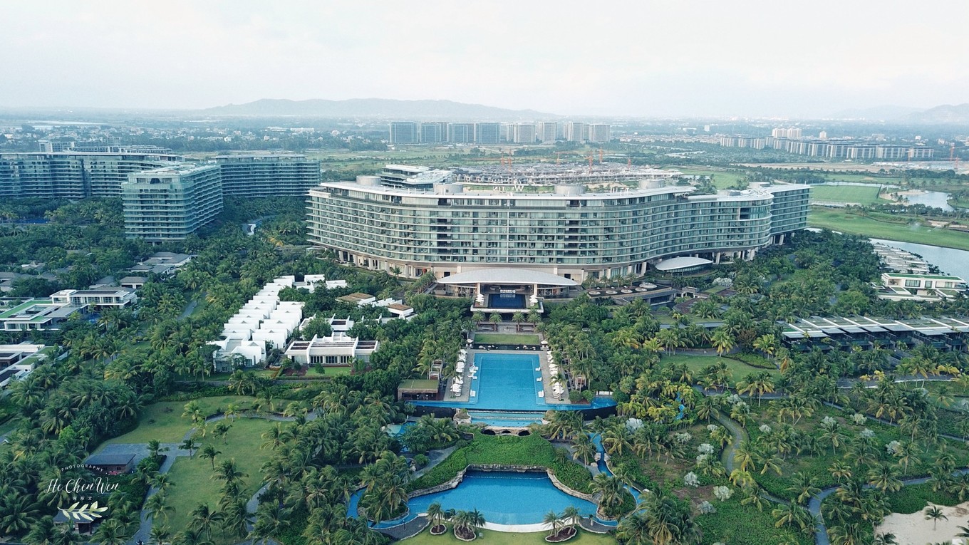 航拍蓝湾绿城威斯汀在亚洲最大的水疗做个spa